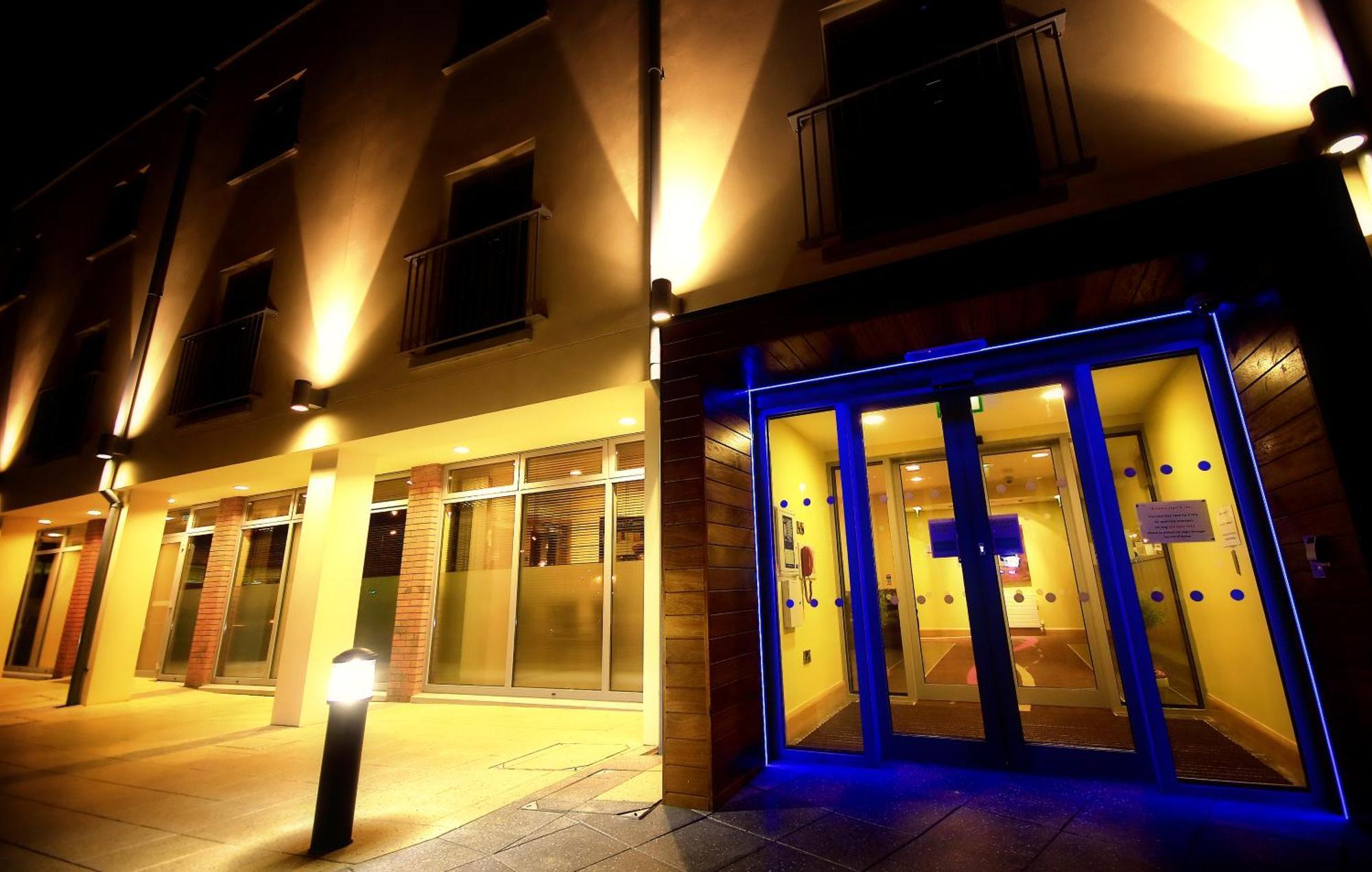 Belmore Court & Motel エニスキリン エクステリア 写真